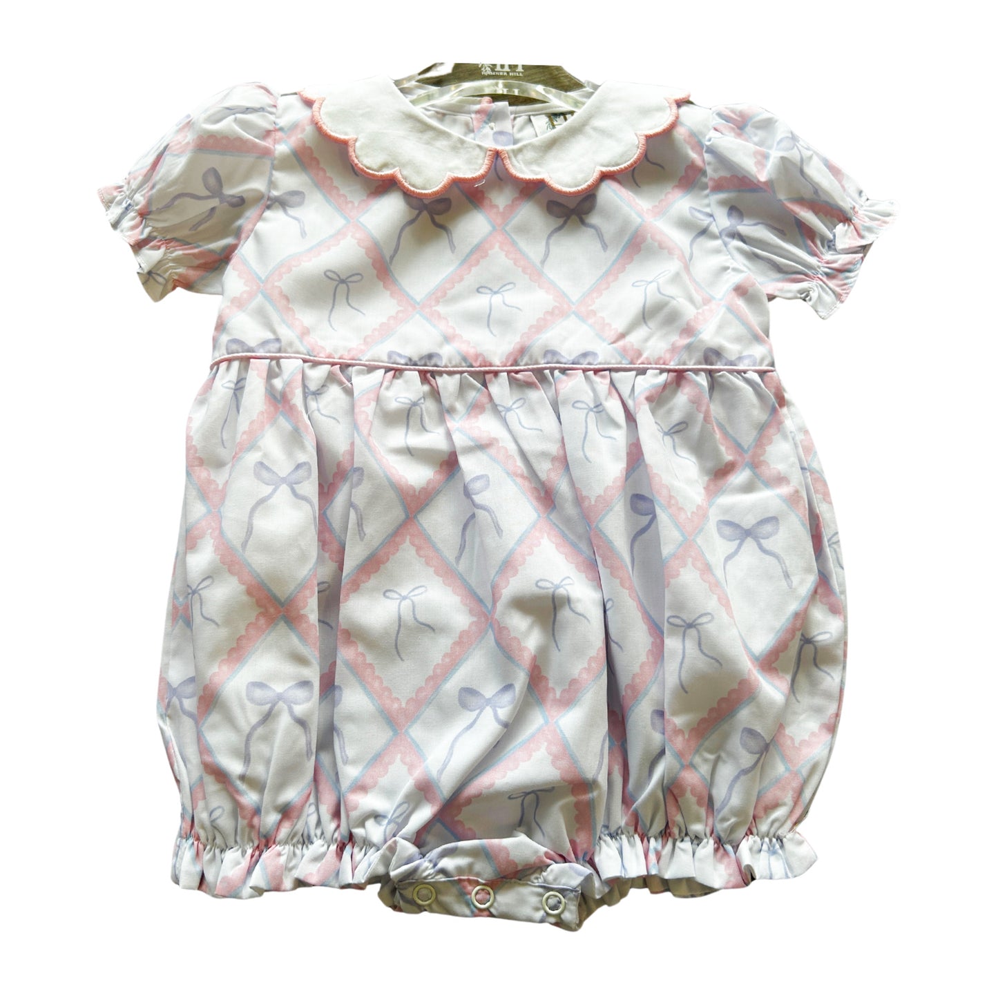 Ribbons and Bows Scalloped Collar Bubble